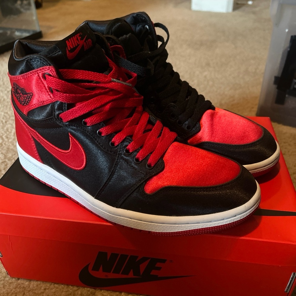 Nike Air Jordan Retro High - Black and Red